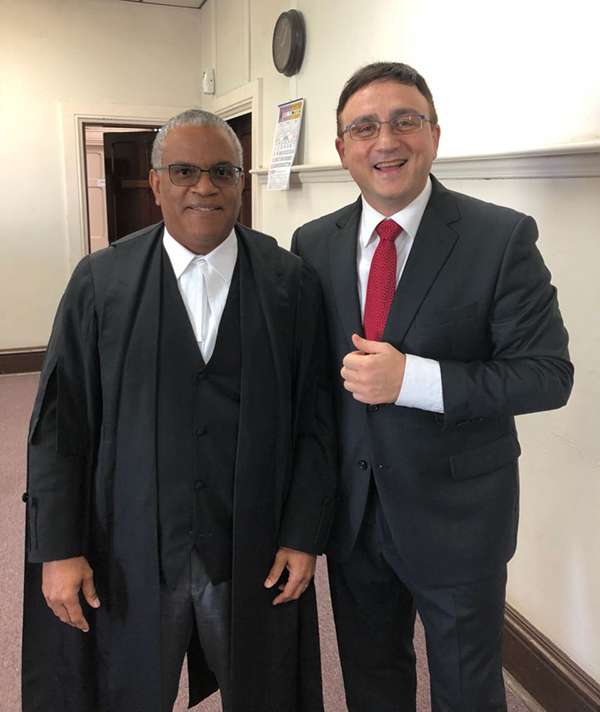 Фото из суда Белиза Кантемира Карамзина и судьи мужчины