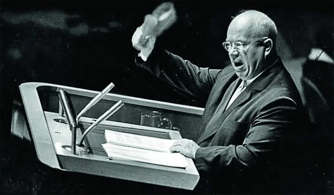 Никита Хрущев стучит ботинком (Nikita Khrushchev tapping his shoe)