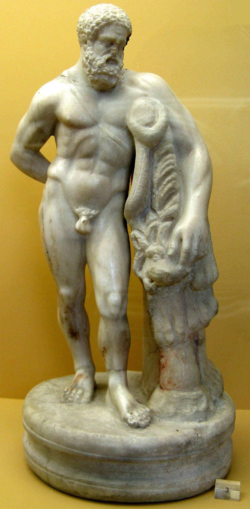 Статуэтка Геракла в Музее Древней Агоры (Афины)